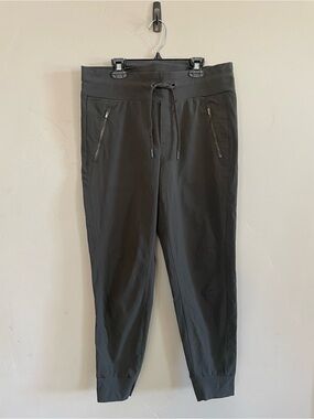 Athleta Trekkie North Jogger Pant Hiking Trail Size 10